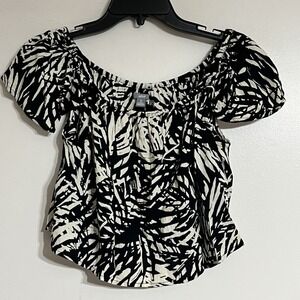 Aerie Women's Off The Shoulder Floral Print Crop Top Size Small Black & White